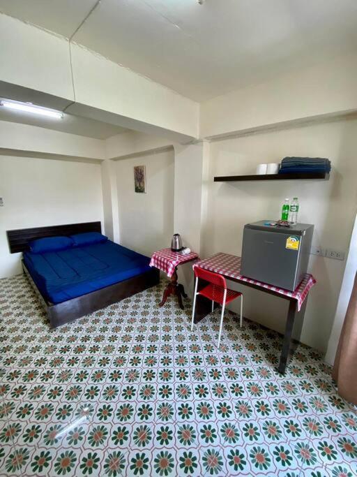 Ratanawong Place 823 Банкок Екстериор снимка